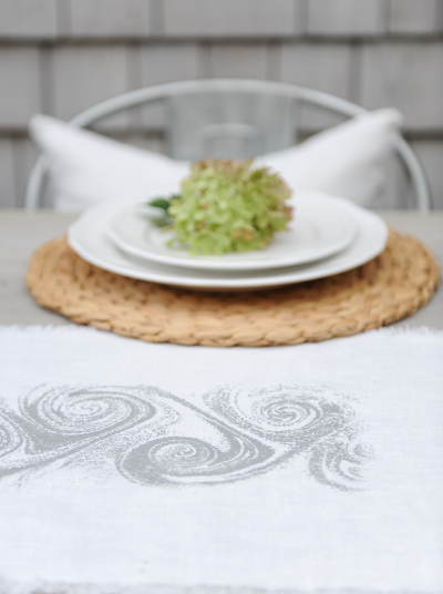 Silver Wave | Table Runner 2