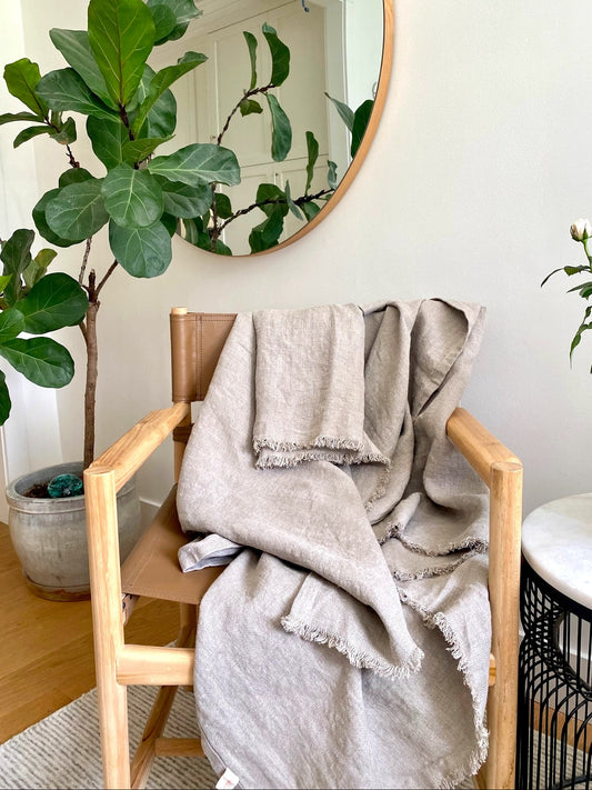 Natural linen throw with fringes